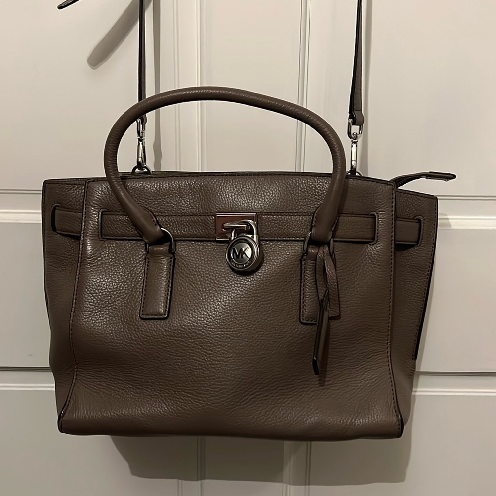 Michael Kors Hamilton Traveler Large Leather Satchel in Cinder